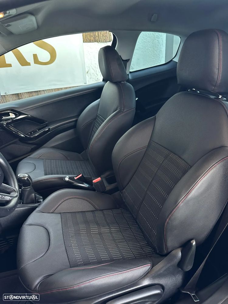 Peugeot 208 HDi 68 Access - 17