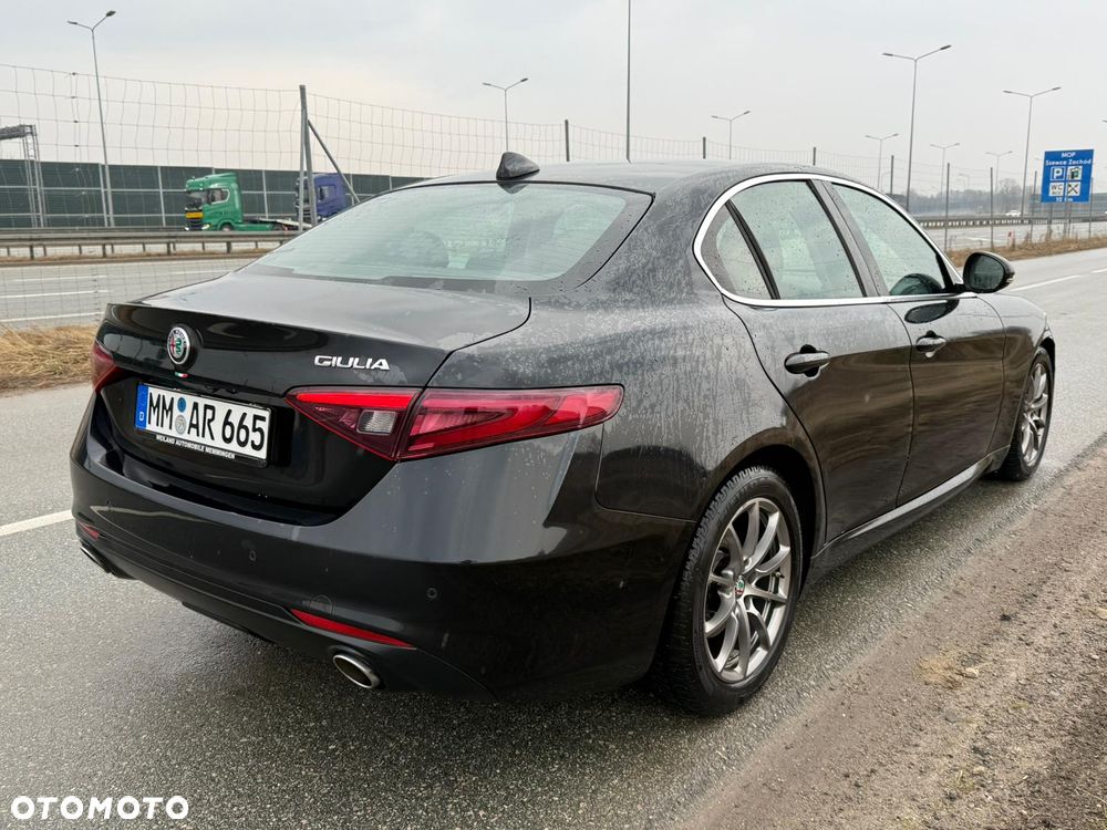 Alfa Romeo Giulia - 13