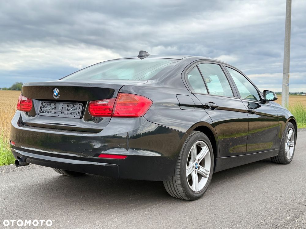 BMW Seria 3 316i - 8