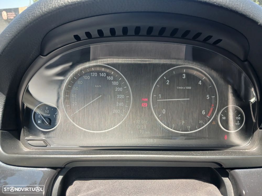 BMW 525 d xDrive Exclusive Auto - 38
