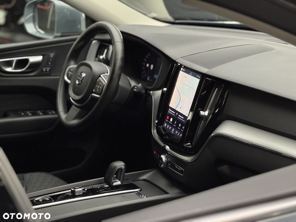Volvo XC 60 B4 D AWD Momentum Pro - 38