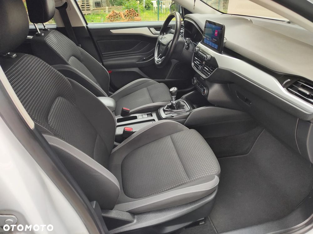 Ford Focus 2.0 EcoBlue STart-Stopp-System TITANIUM - 9