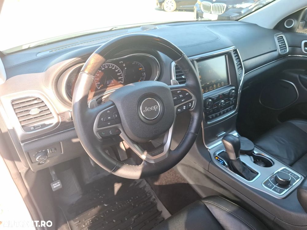 Jeep Grand Cherokee - 10