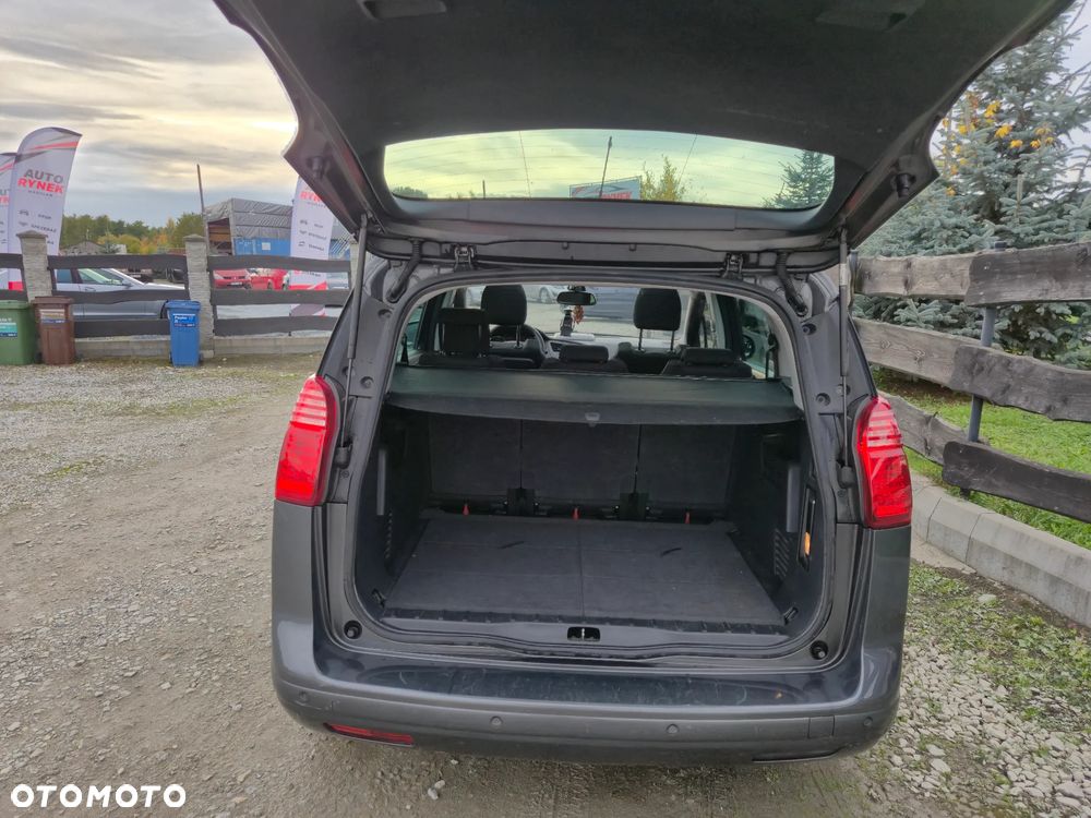 Peugeot 5008 - 8