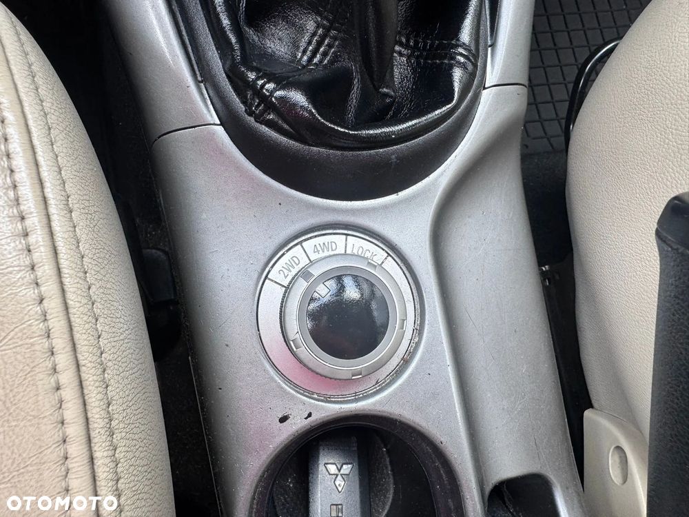 Mitsubishi Outlander 2.0 DID Instyle - 8