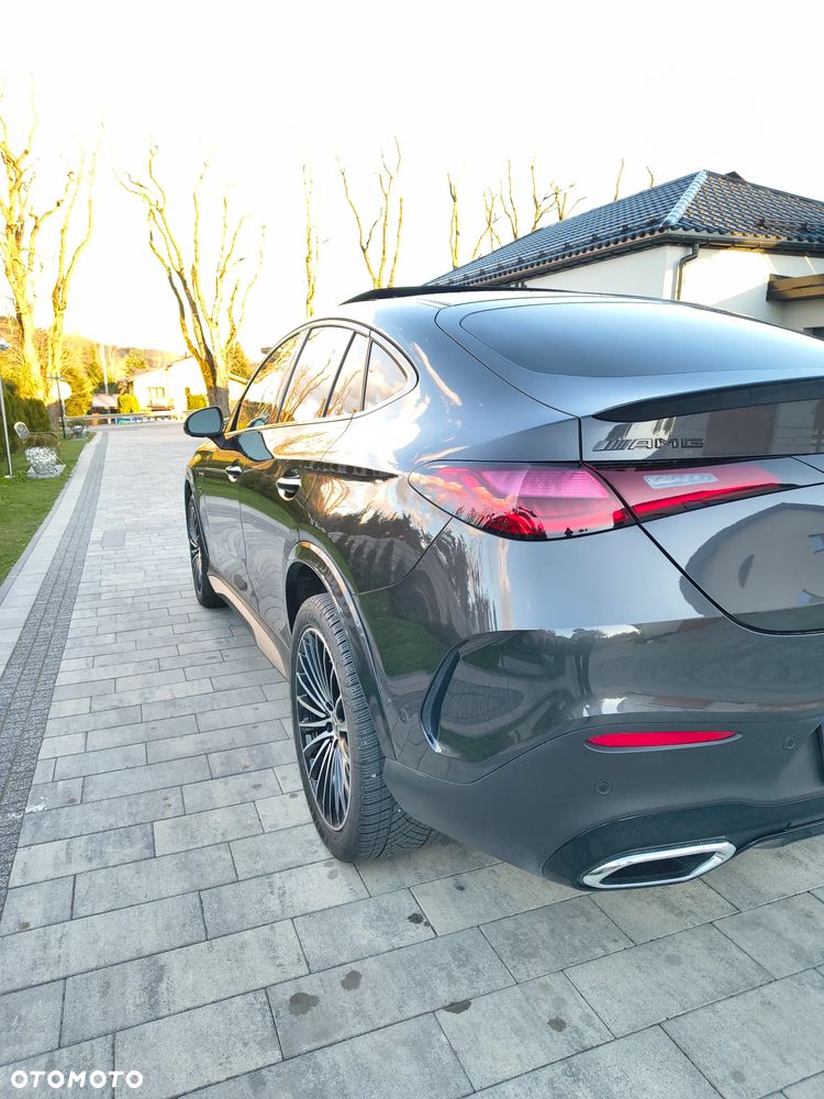 Mercedes-Benz GLC 300 4Matic 9G-TRONIC AMG Line Plus - 15