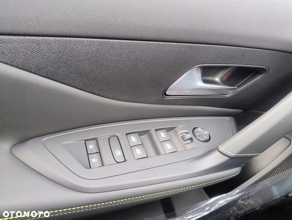 Peugeot 308 1.5 BlueHDi GT S EAT8 - 18