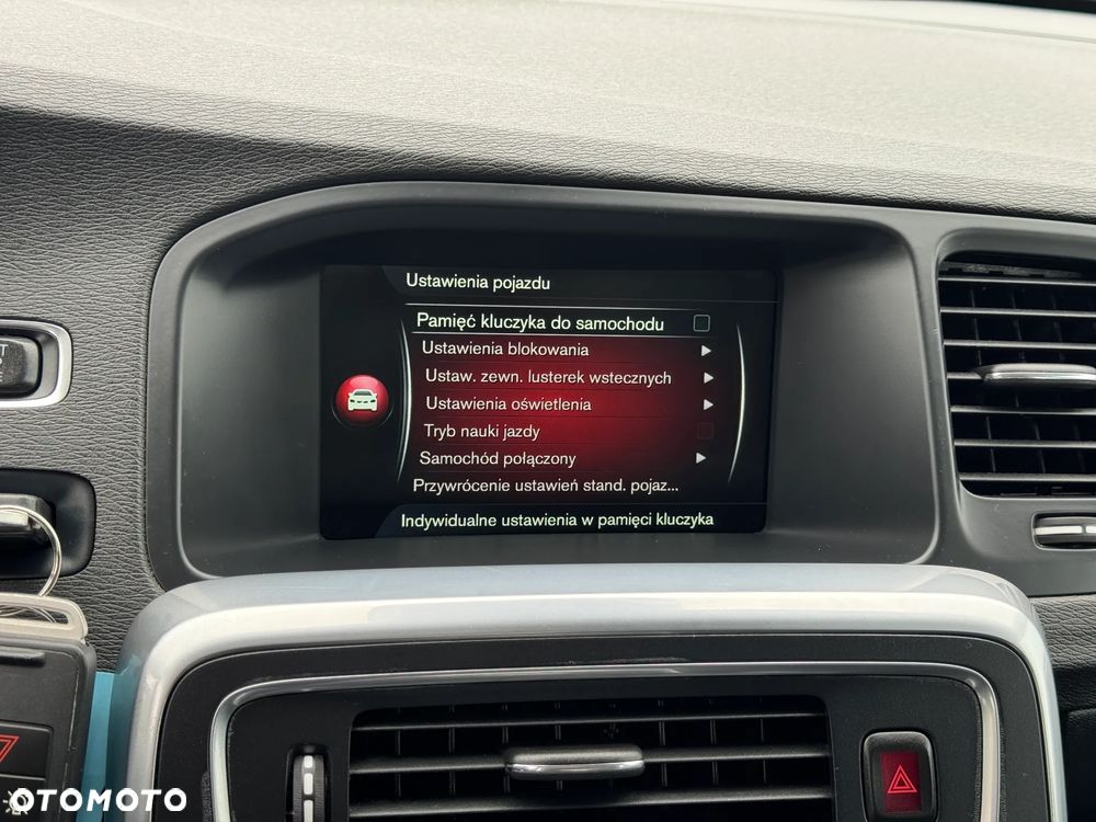 Volvo V60 D2 Summum - 18