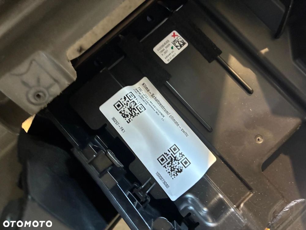 DESKA ROZDZIELCZA KOKPIT KONSOLA BMW G30 G31 M5 F90 MERINO LIFT HUD - 15
