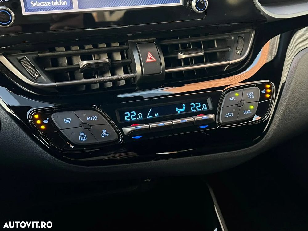 Toyota C-HR 2.0 Hybrid Team Deutschland - 21