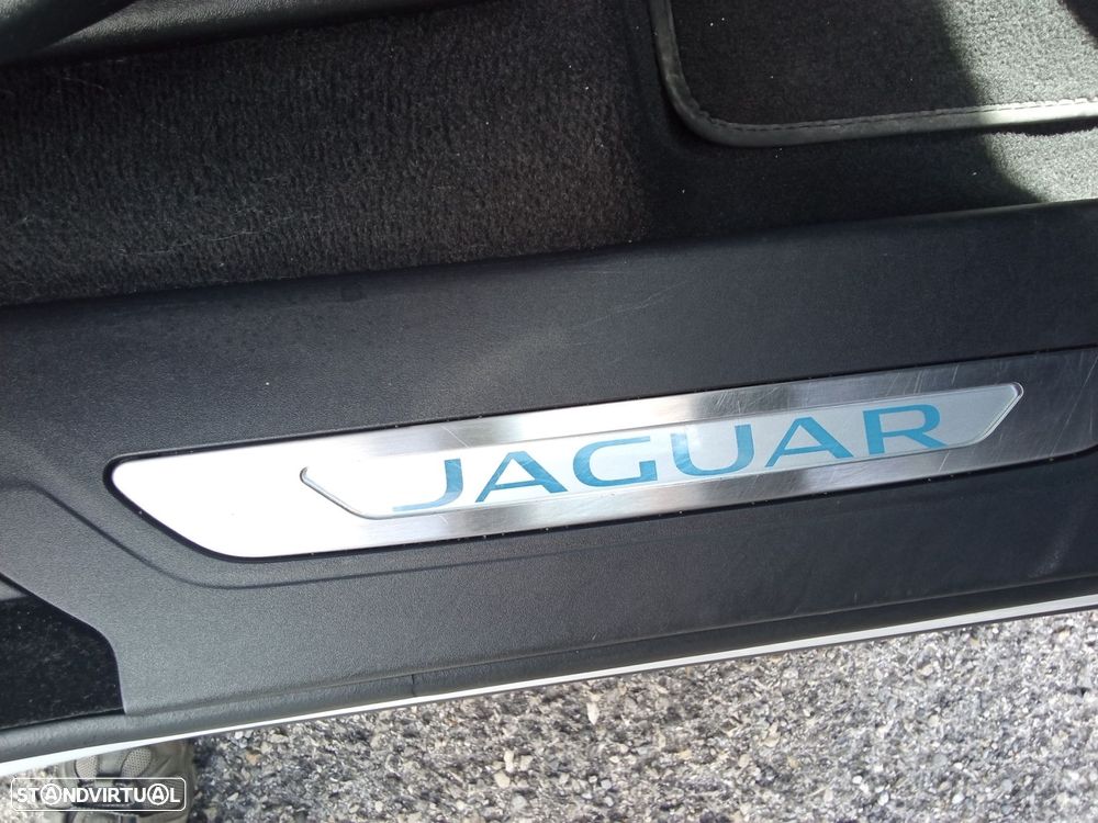Jaguar F-Pace 2.0 i4D Prestige - 26