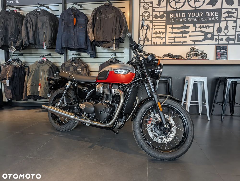 Triumph Bonneville - 2