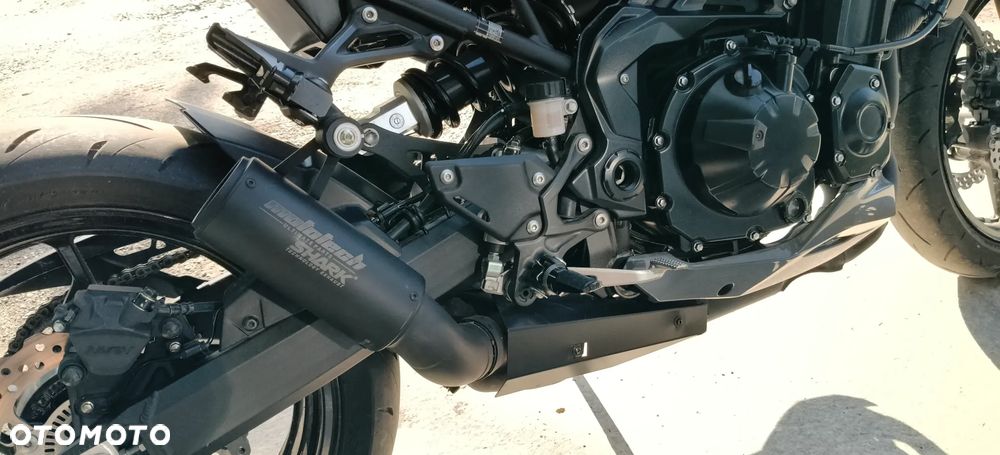 Kawasaki Z 900 - 19