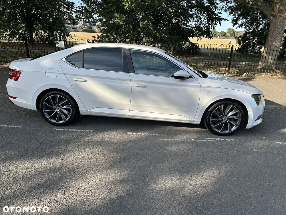 Skoda Superb 2.0 TDI Green tec L&K - 8