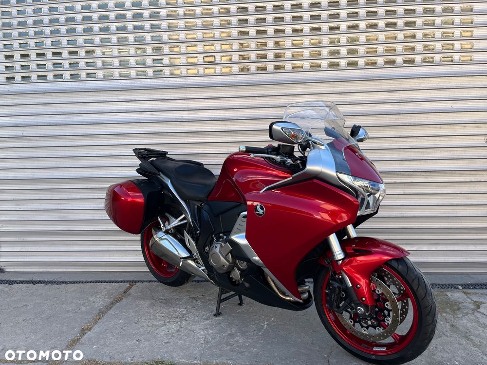 Honda VFR - 23