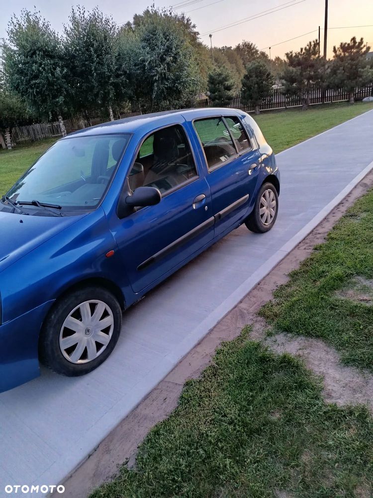 Renault Clio 2007 photo 2