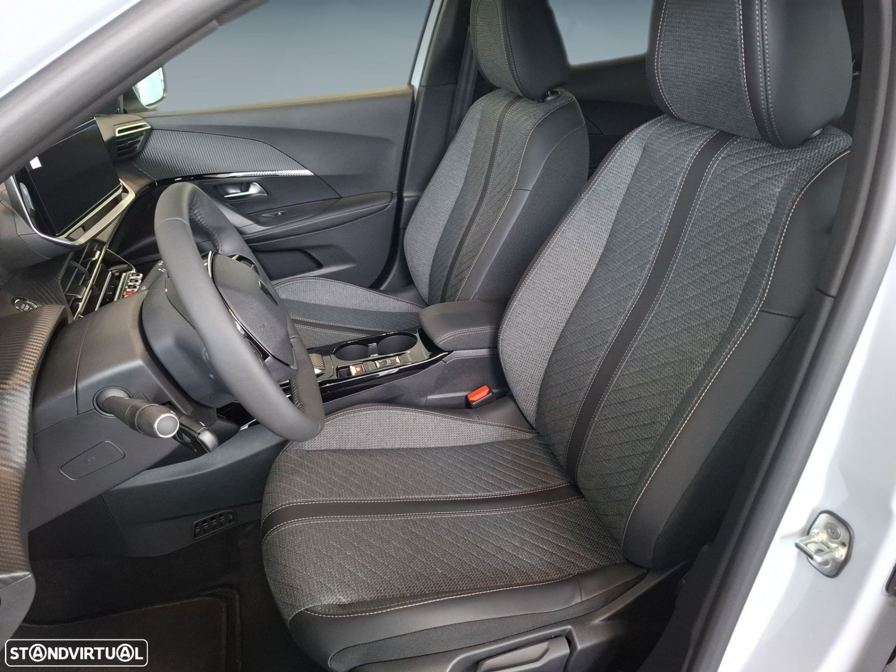Peugeot e-2008 54 kWh Allure - 11