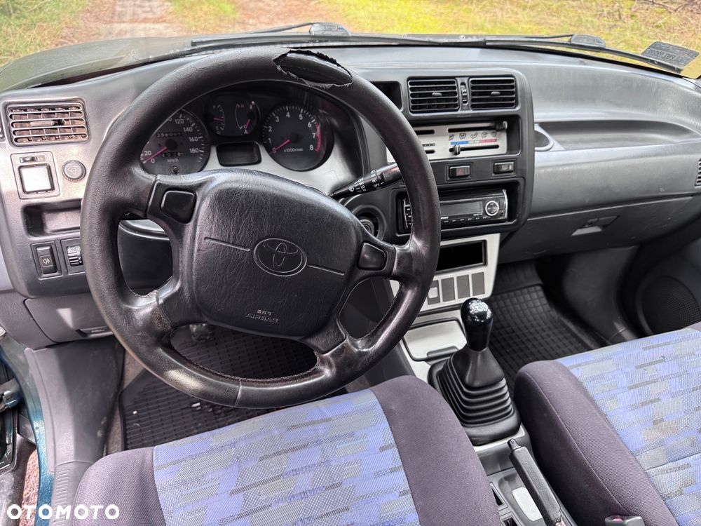 Toyota RAV4 2.0 - 15