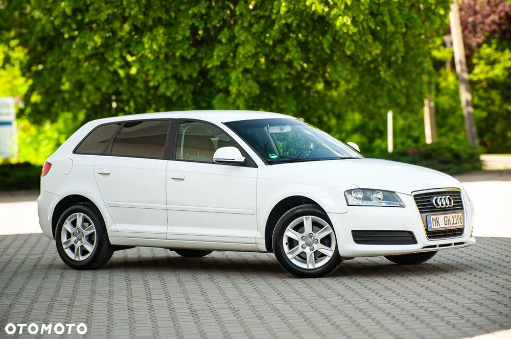 Audi A3 Sportback 1.6 Ambiente - 6