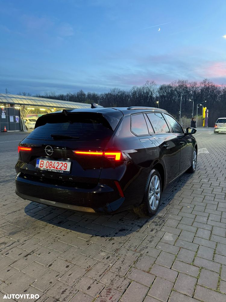 Opel Astra Sports Tourer 1.2 Turbo Enjoy - 4