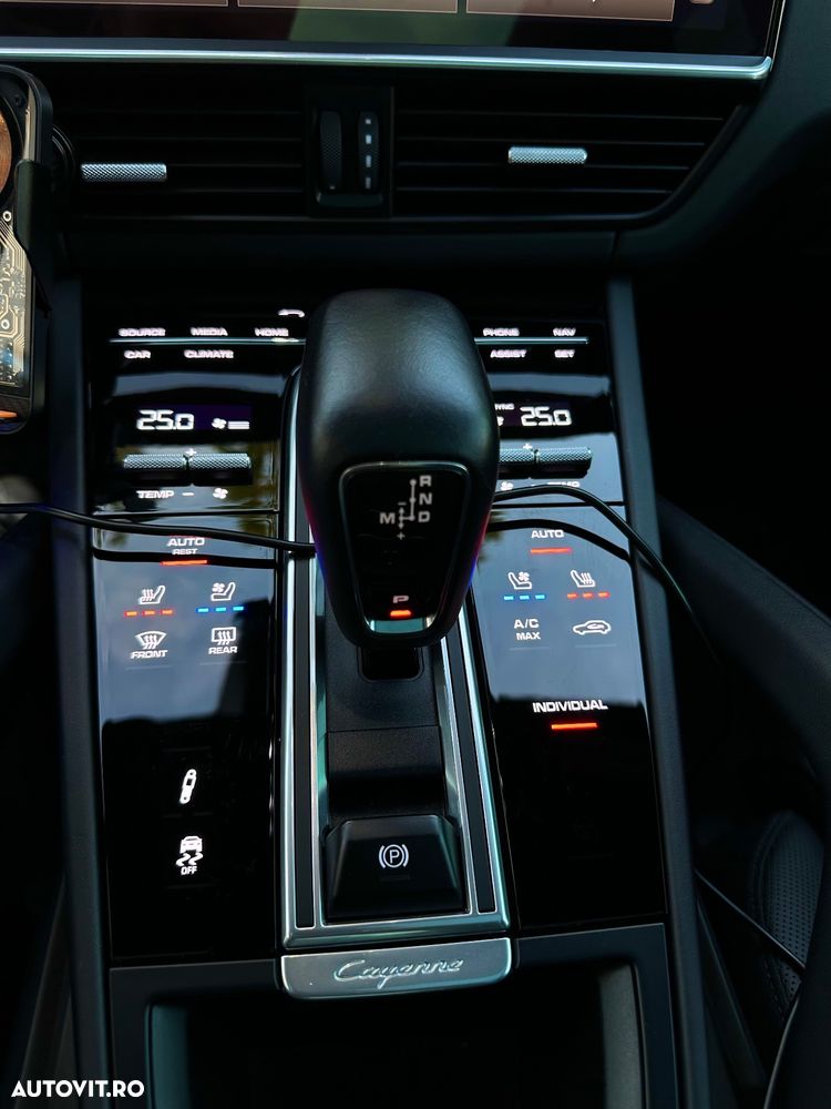 Porsche Cayenne E-Hybrid Tiptronic S Platinum Edition - 14