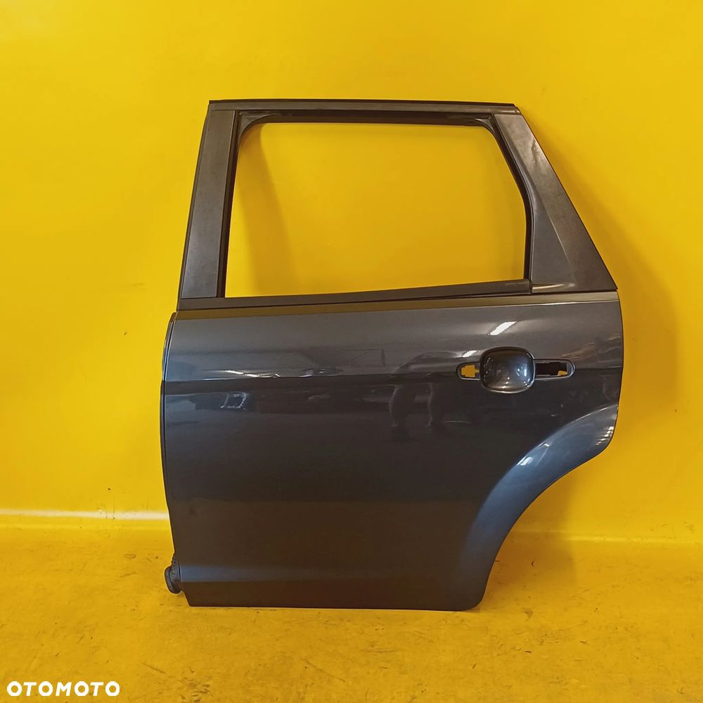 DRZWI LEWY TYŁ LEWE TYLNE FORD FOCUS II LIFT KOMBI LAK. H4 NR1979