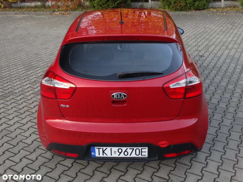 Kia Rio - 21