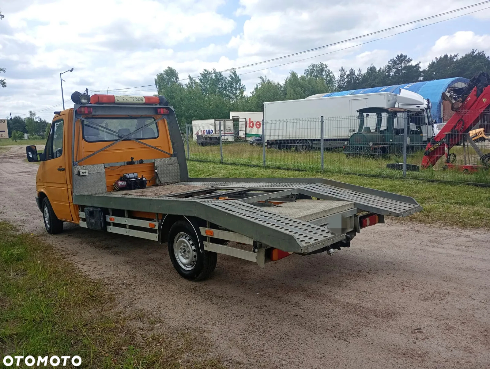 Mercedes-Benz Sprinter 312 2.9tdi autolaweta pomoc drogowa hak 2.8t - 5