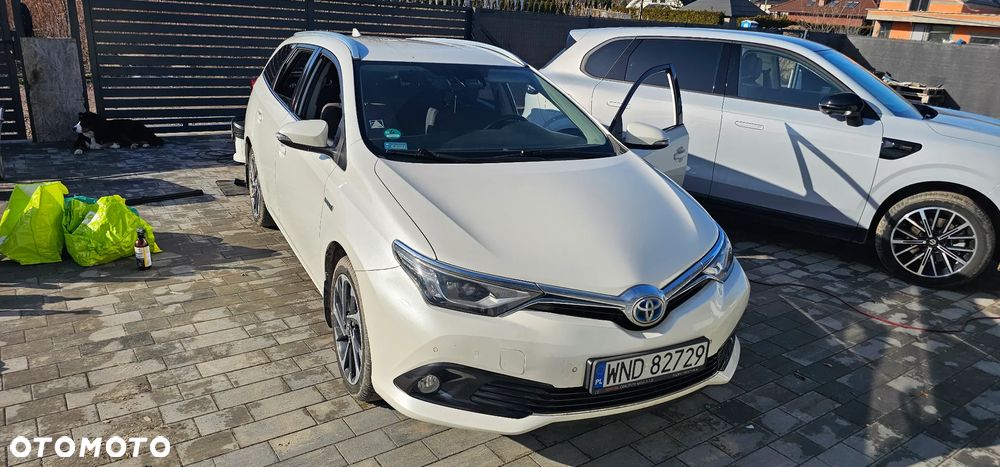 Toyota Auris - 1