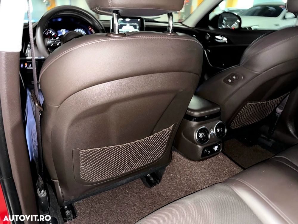 Kia Stinger 2.0 T-GDI GT Line - 17