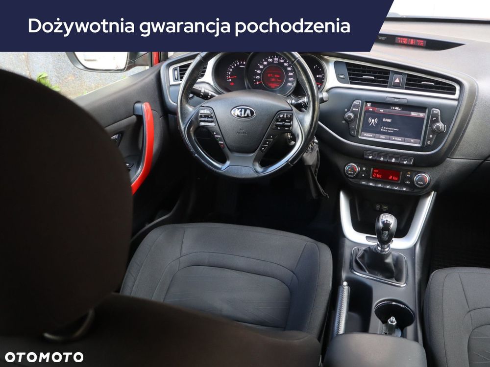 Kia Ceed - 9