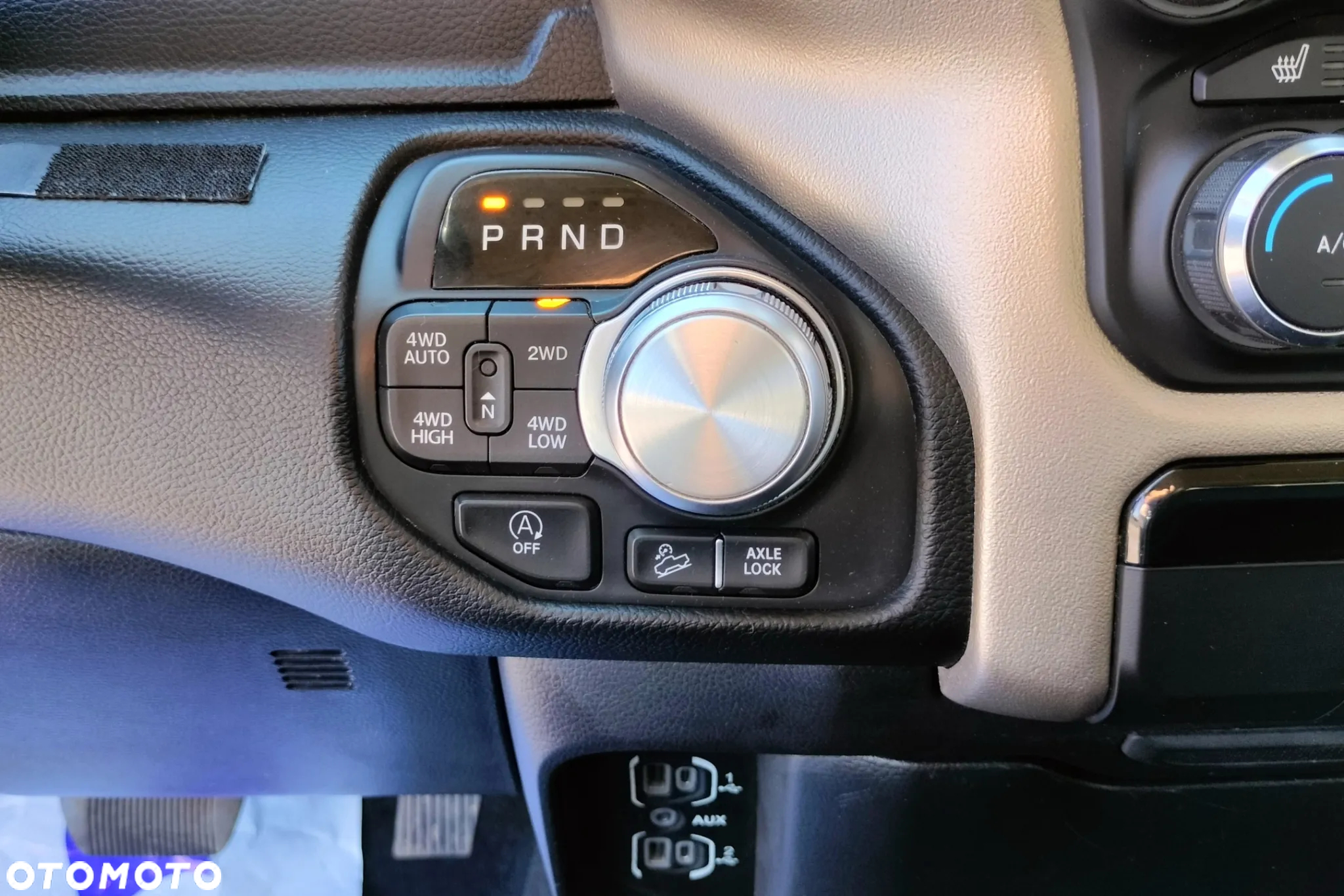 RAM 1500 Crew Cab Shortbed Laramie - 21