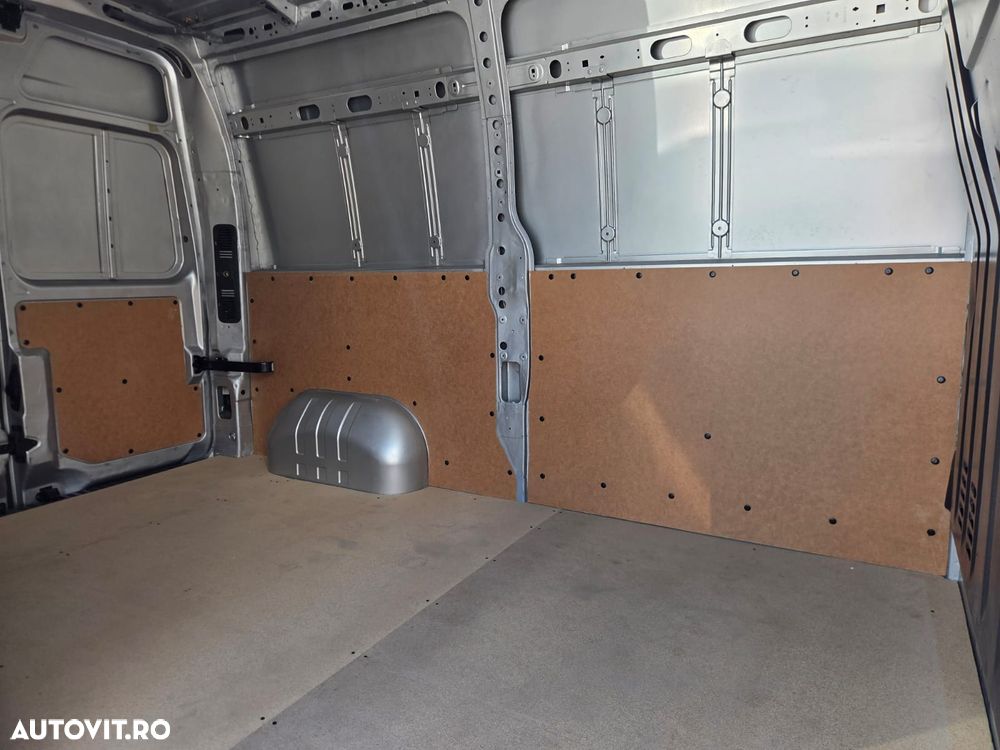 Renault New Master L2H2 - 16