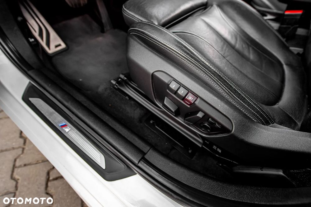 BMW Seria 2 220d xDrive M Sport - 22