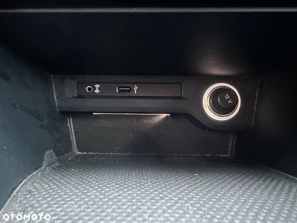 Volkswagen Touran 2.0 TDI BMT Active DSG - 16