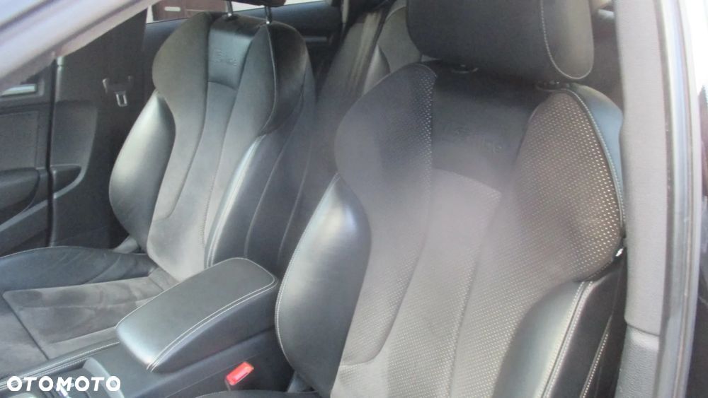 Audi A3 Sportback 1.4 TFSI e-tron S line Sportpaket - 8