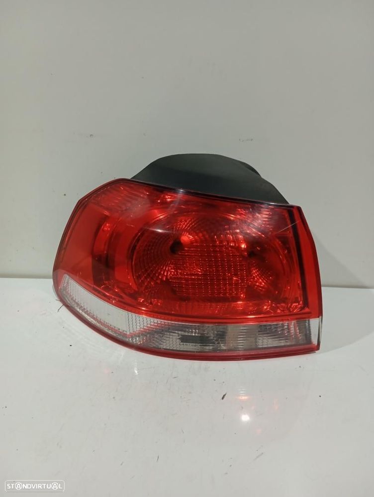 FAROLIM TRASEIRO ESQUERDO VOLKSWAGEN GOLF - 1