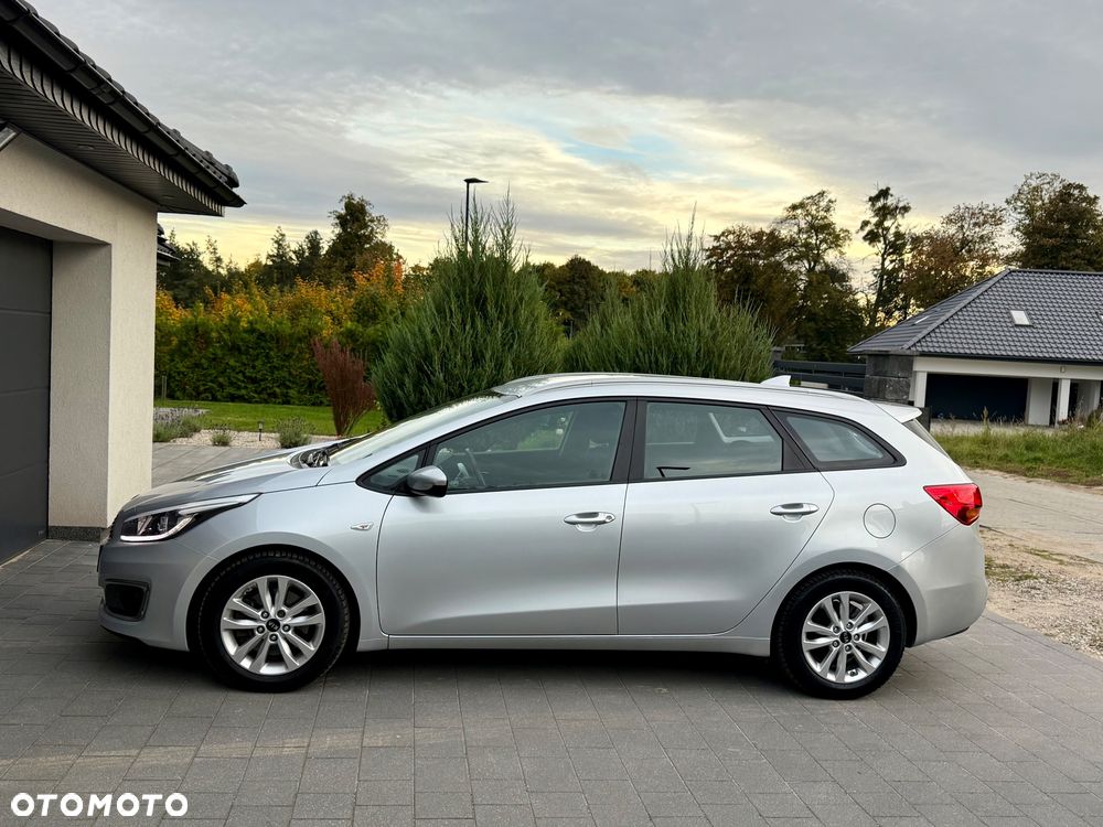 Kia Ceed 1.6 GDI ISG Vision - 21