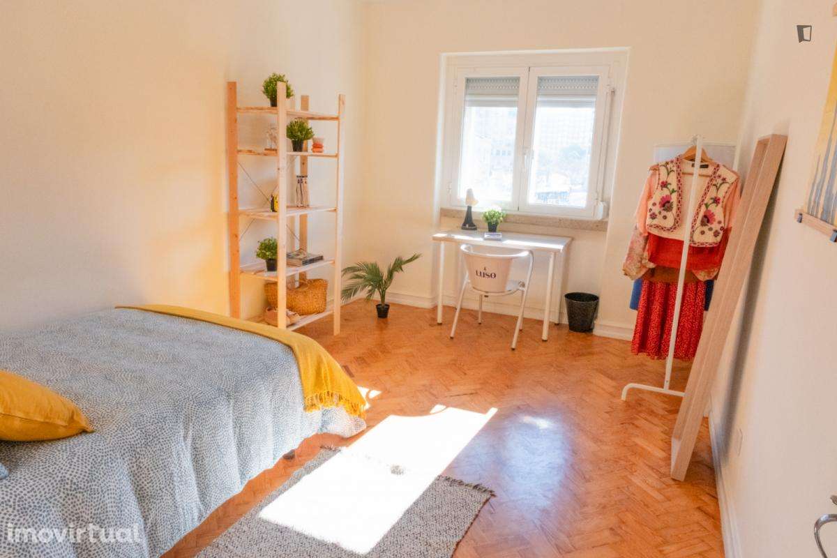 Quarto - localizado em Roma-Areeiro Lisbon - Grande imagem: 5/11