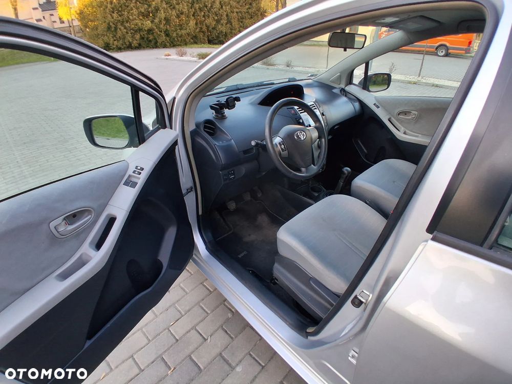 Toyota Yaris 1.3 Unlimited - 9