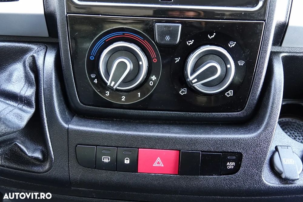 Fiat DUCATO MAXI / CONTAINER / 750 KG LIFT / GVWR: 3500 KG / MANUAL / 2021 - 30