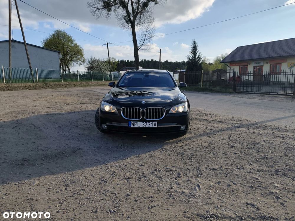 BMW Seria 7 750Li - 2