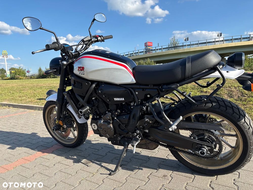 Yamaha XSR - 6