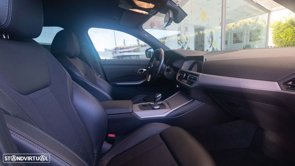 BMW 320 e Touring Corporate Edition Auto - 10
