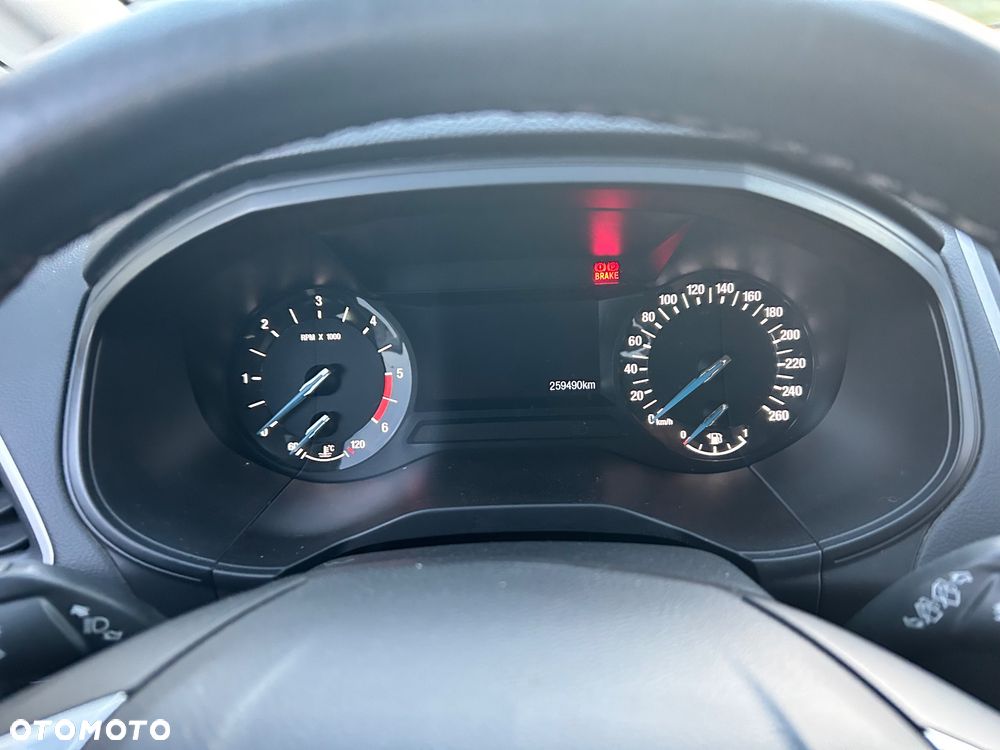 Ford S-Max - 13