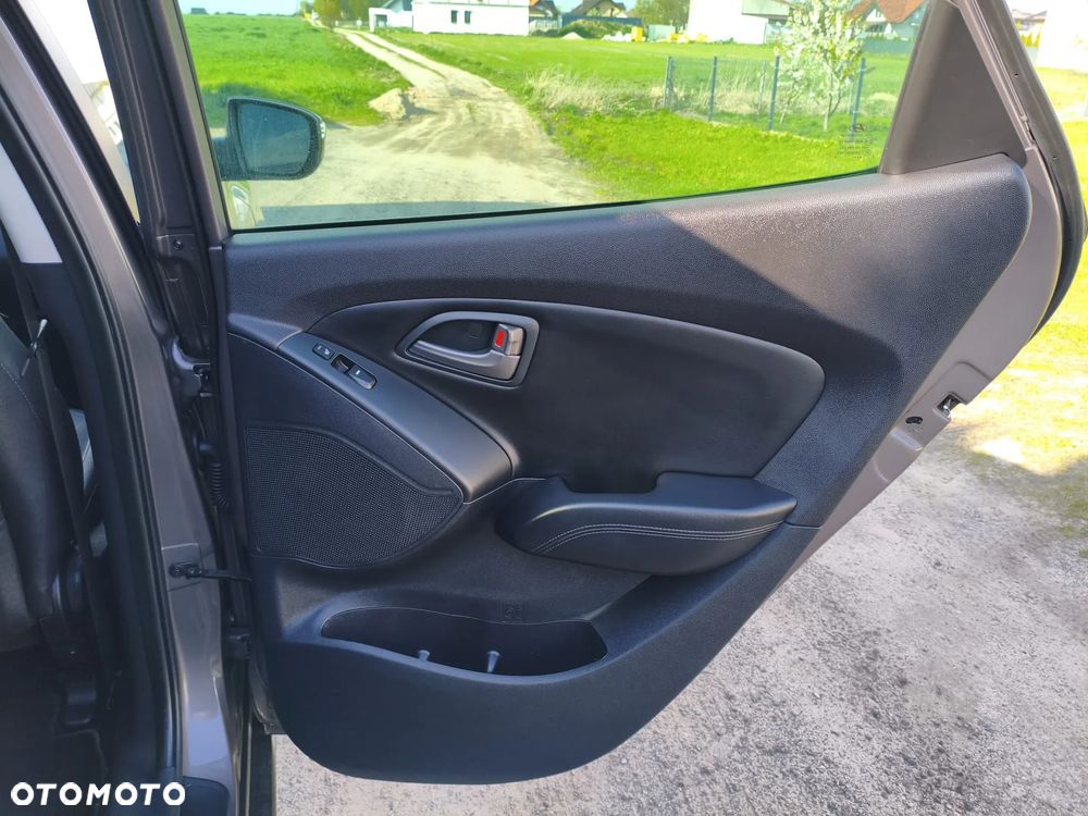 Hyundai ix35 1.7 CRDi 2WD blue Style - 25