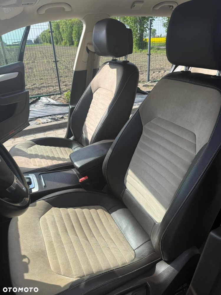Volkswagen Passat 2.0 TDI Highline DSG - 16