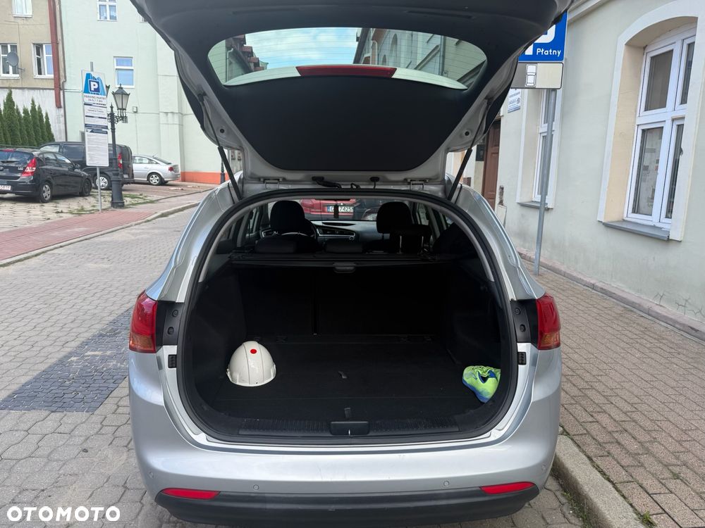 Kia Ceed - 6