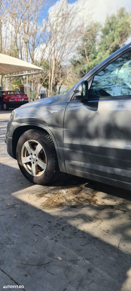Volkswagen Tiguan - 5