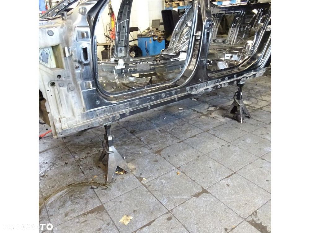 BMW 7 F02 PRÓG LEWY  475/9 - 1